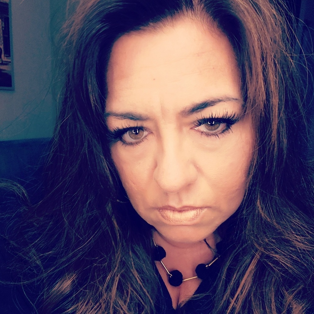 Meet your Posher, Desiree